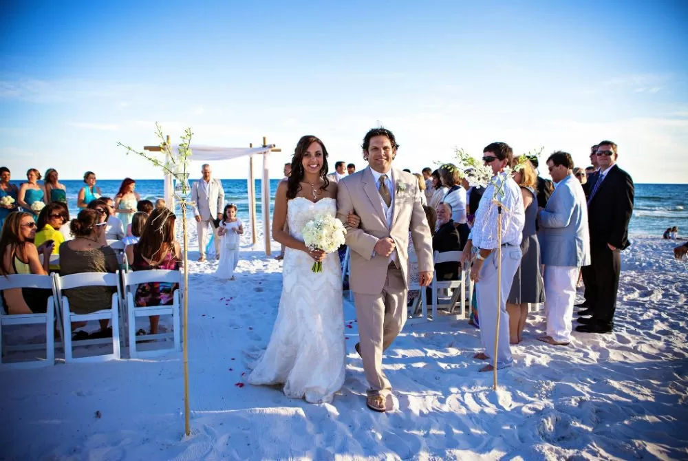 SunQuest Cruises Now Offering Beach Weddings