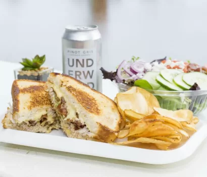 Baytowne Provisions Now Open in Village of Baytowne Wharf