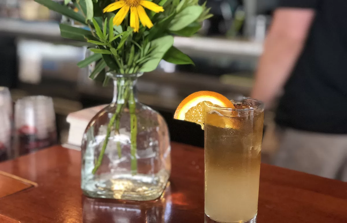 Beach Cocktail DIY: The Mai Tai