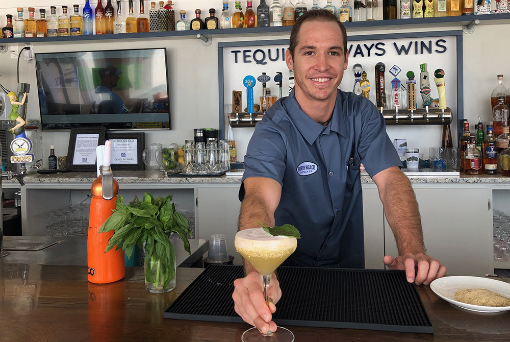 Beach Cocktail: Poma Pineapple Margarita