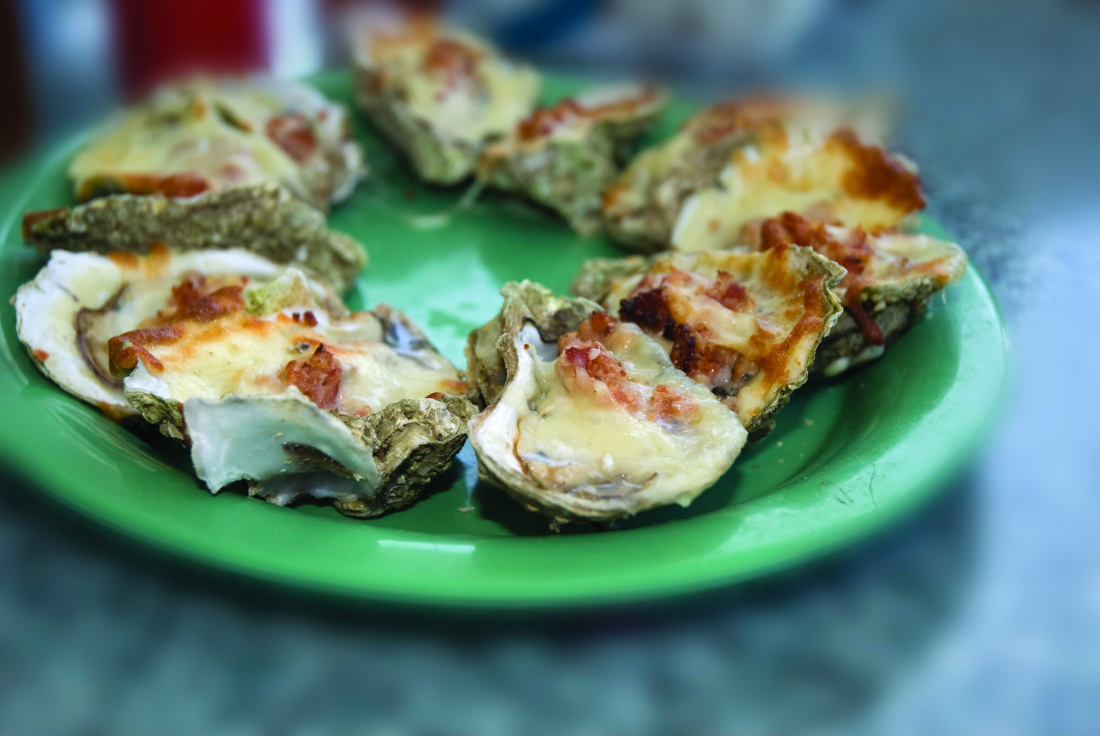 Raw oysters served on platter
