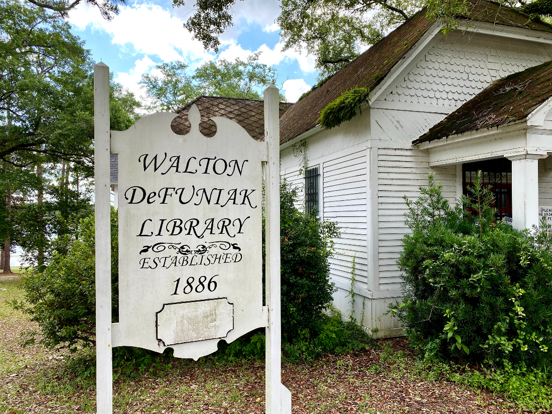 Library Located in DeFuniak Springs 