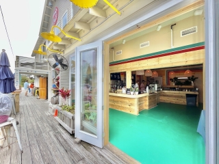 hotz coffee exterior