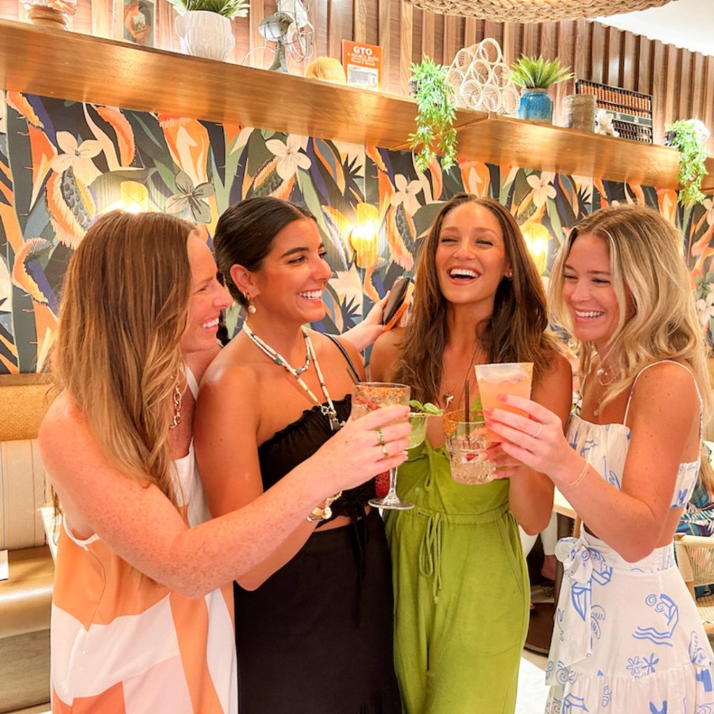 Daytrader Tiki Bar (1)